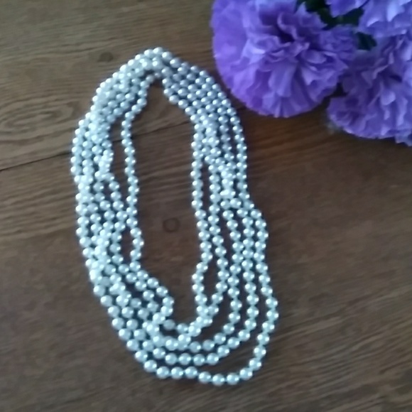 Single Strand Pearls - Picture 4 of 4